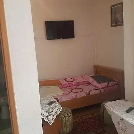 Prenociste Hanka Habitación en casa particular *
